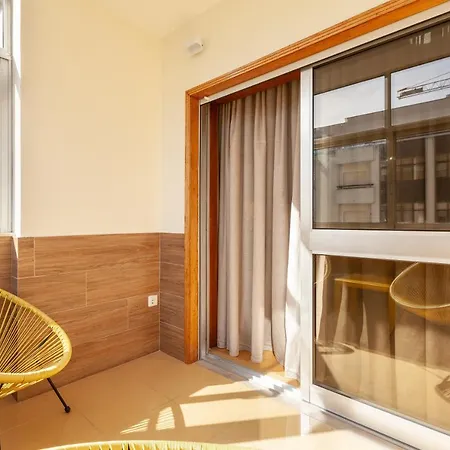 Rh Charming - D Nuno