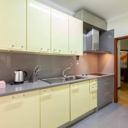 Rh Charming - D Nuno Apartamento