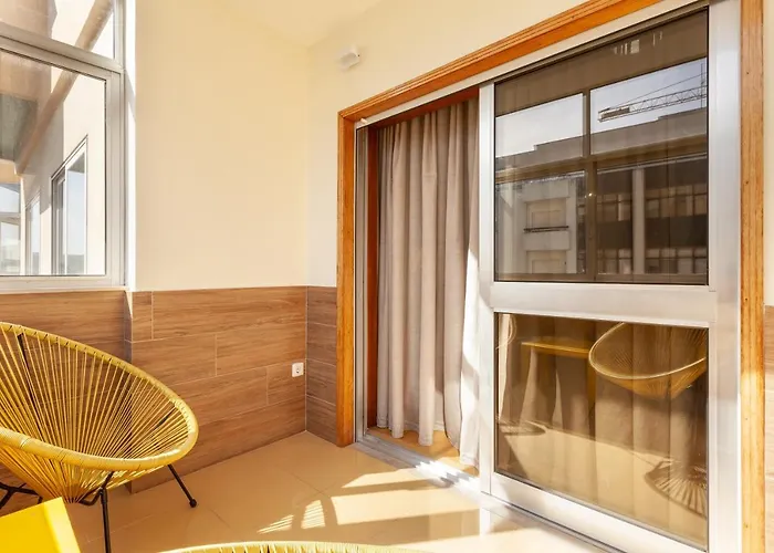 Rh Charming - D Nuno