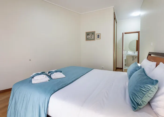 Rh Charming - D Nuno